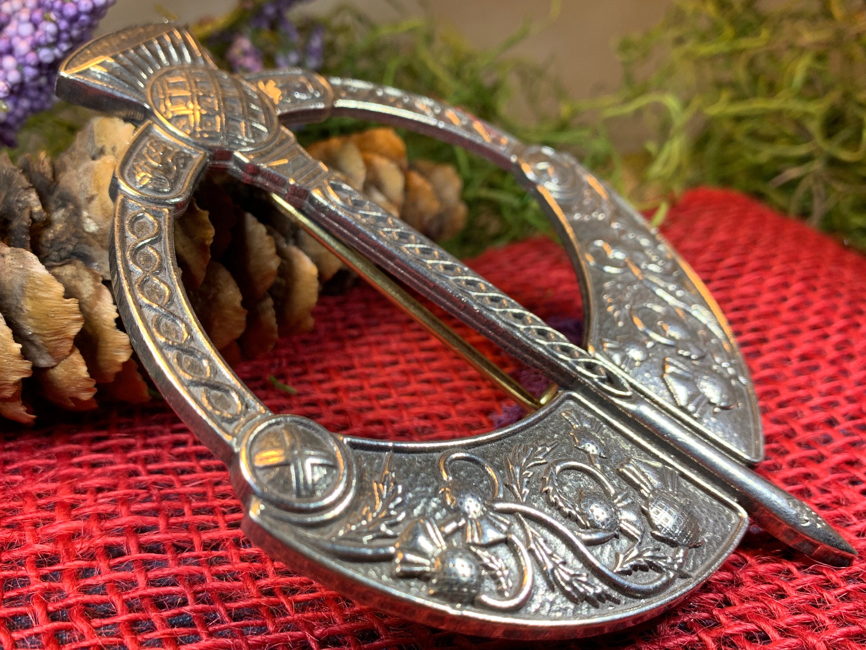 Thistle Penannular Brooch