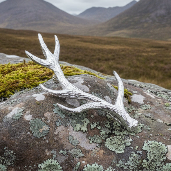 Damh Antler Kilt Pin - Handmade in Scotland