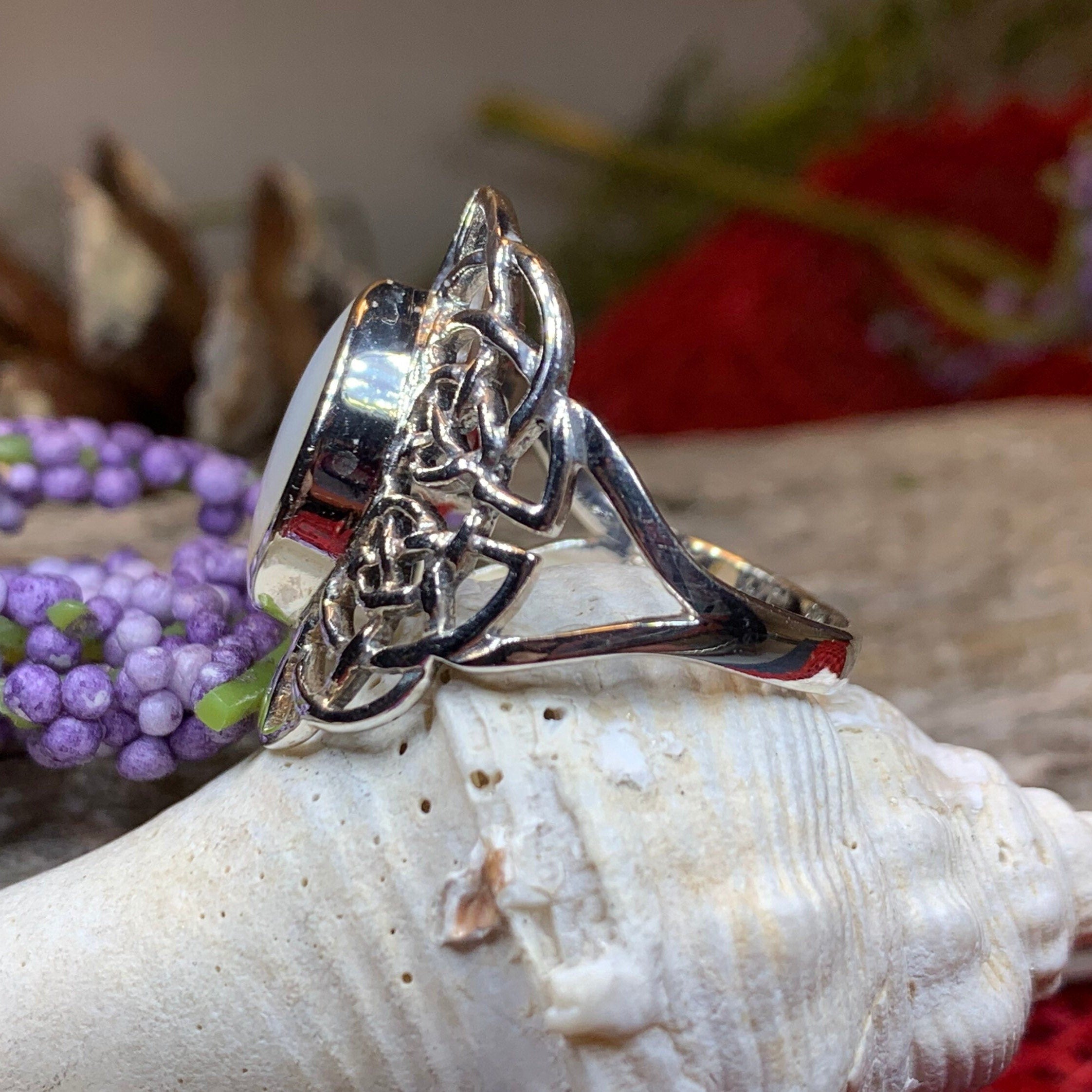 Nireena Celtic Knot Ring with Mother of Pearl
