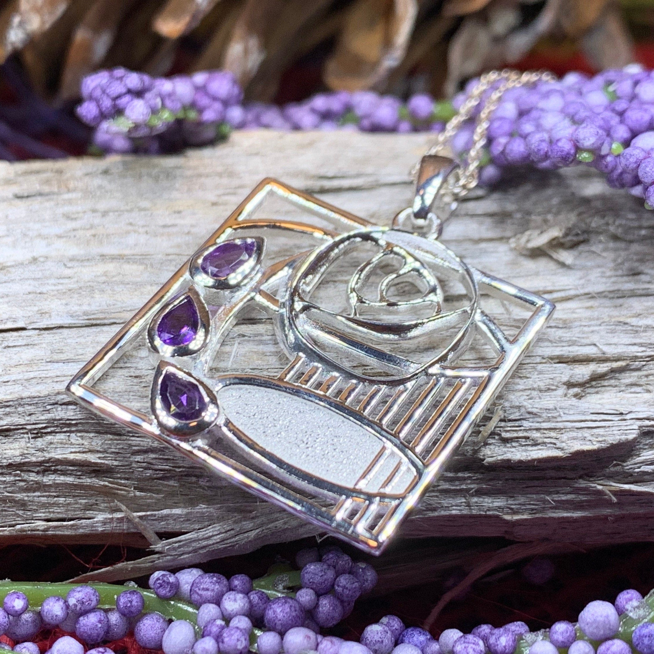 Cairn Clyde Mackintosh Necklace