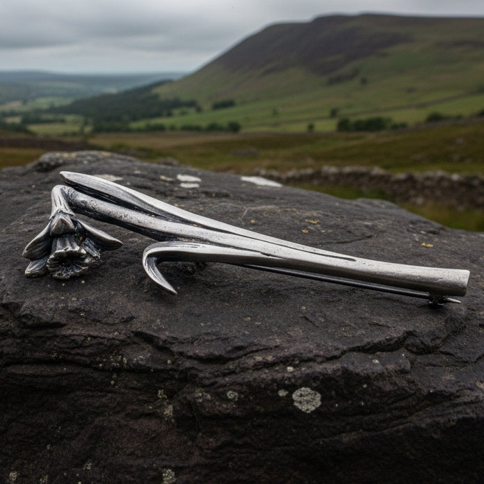 Delwyn Daffodil Kilt Pin