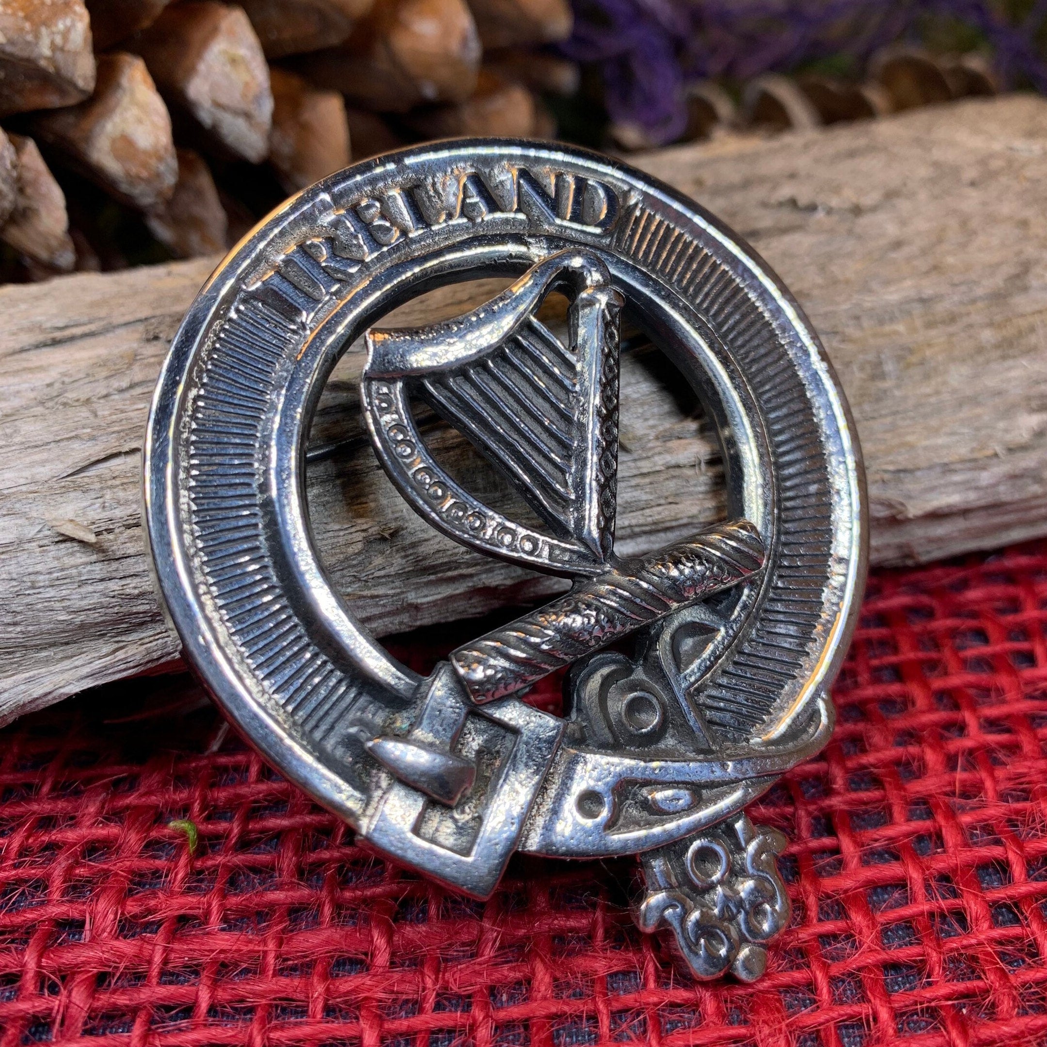 Irish Harp Brooch in Pewter