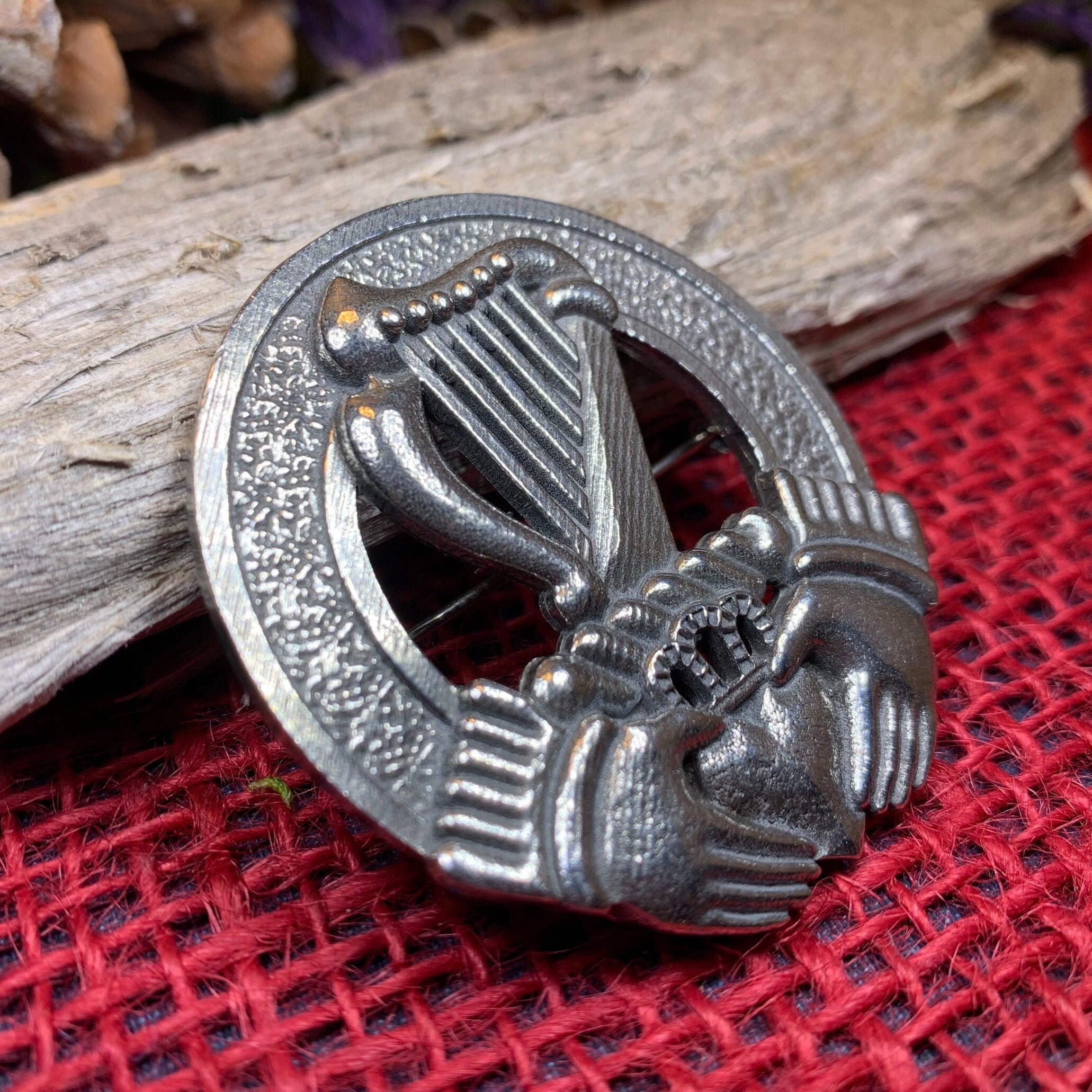 Irish Claddagh Harp Brooch