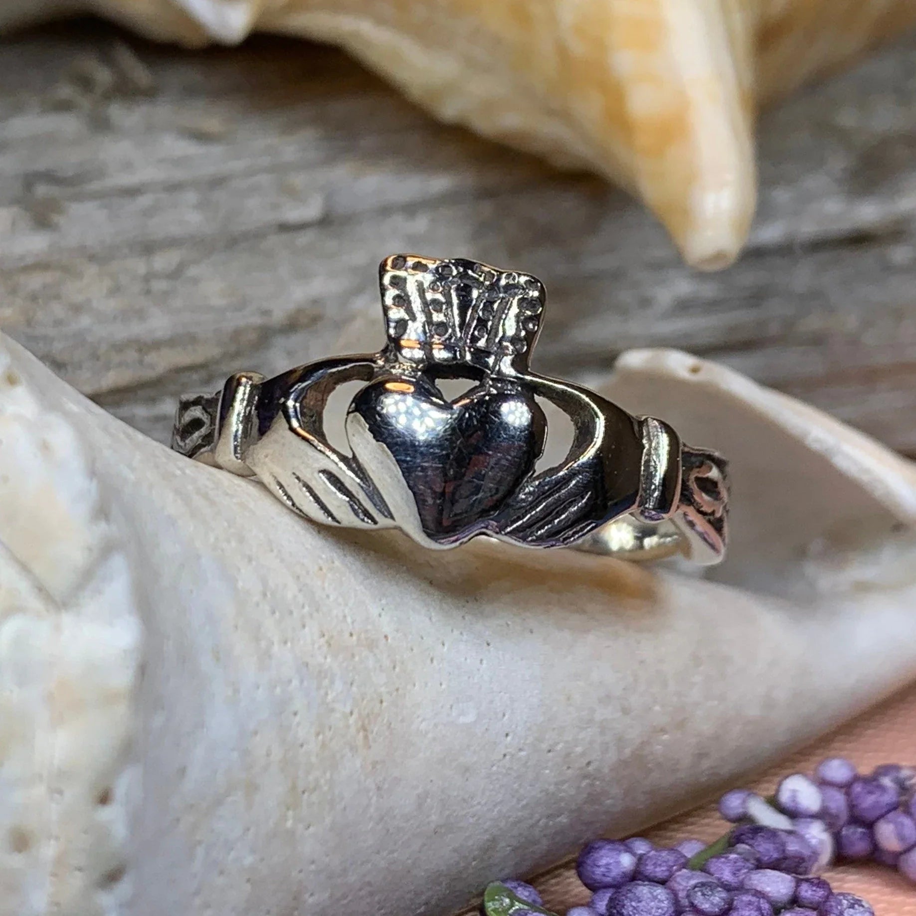 Fossa Irish Claddagh Ring in Sterling Silver