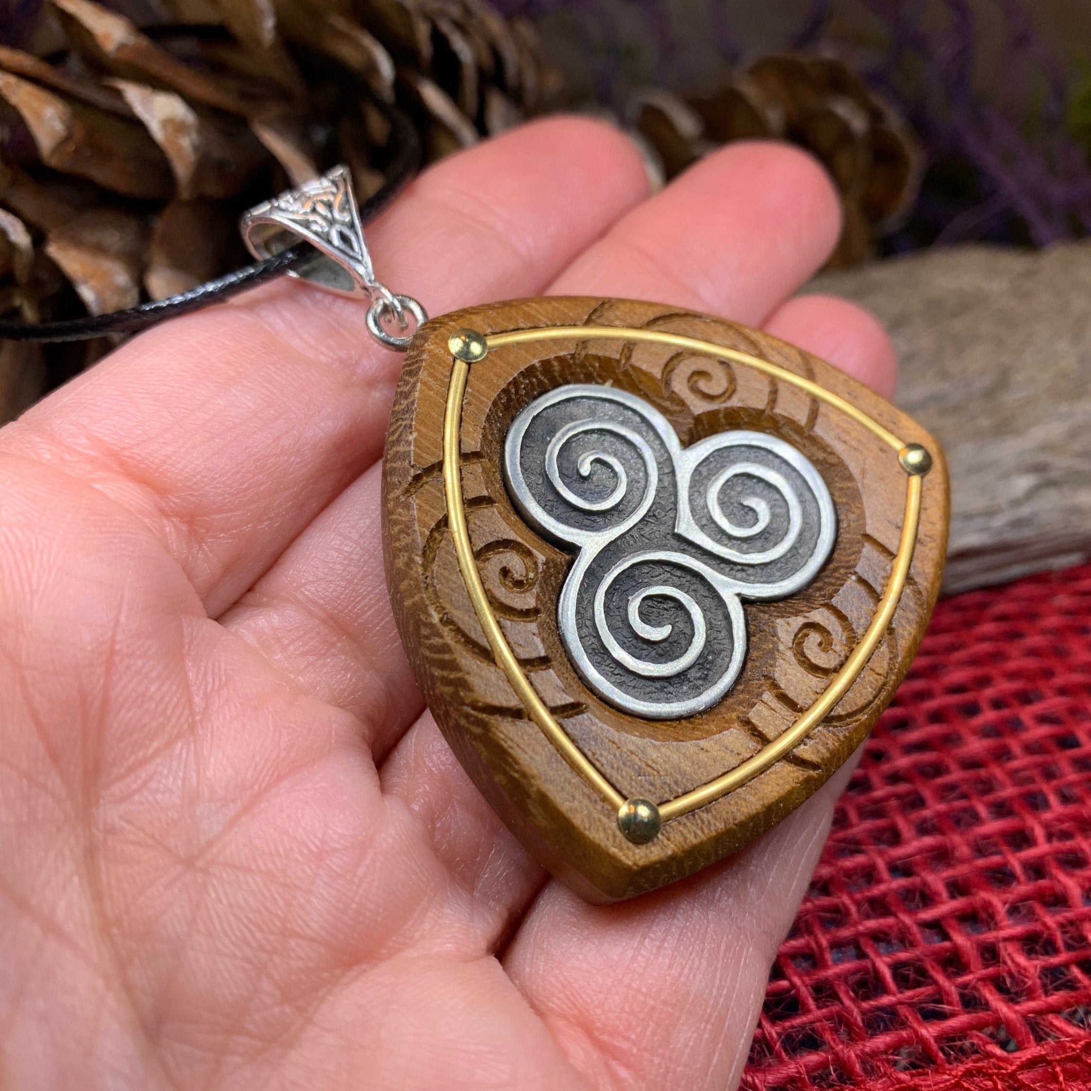 Hallglen Celtic Triple Spiral Necklace