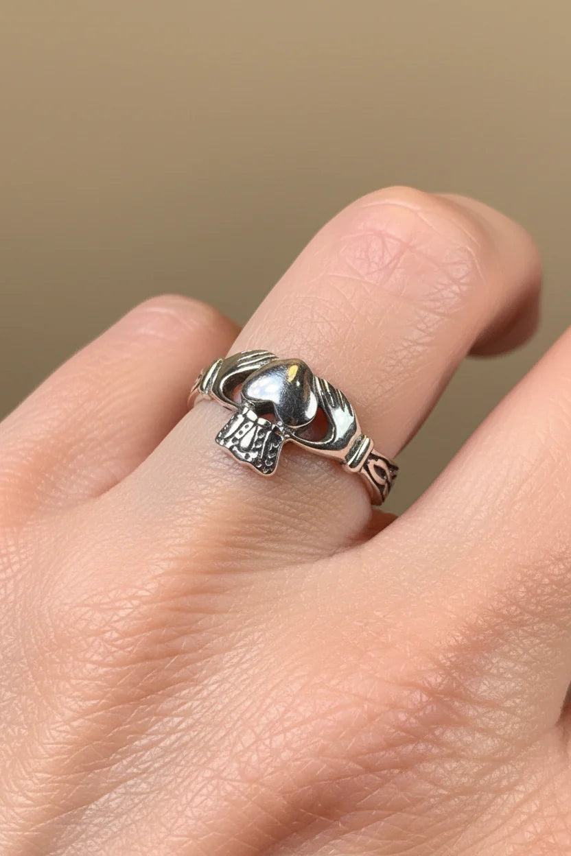 Fossa Irish Claddagh Ring in Sterling Silver