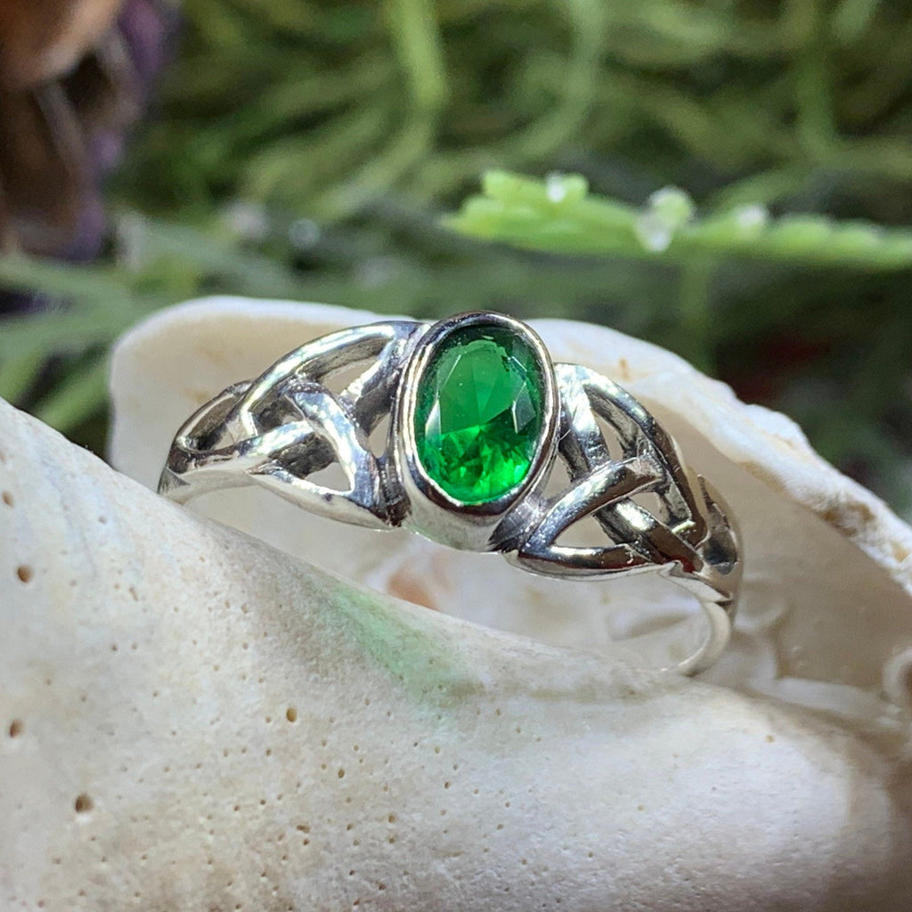 Faelyn Celtic Trinity Knot Ring