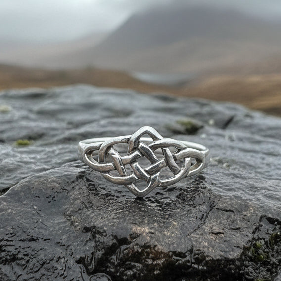 Lilou Celtic Knot Ring in Sterling Silver