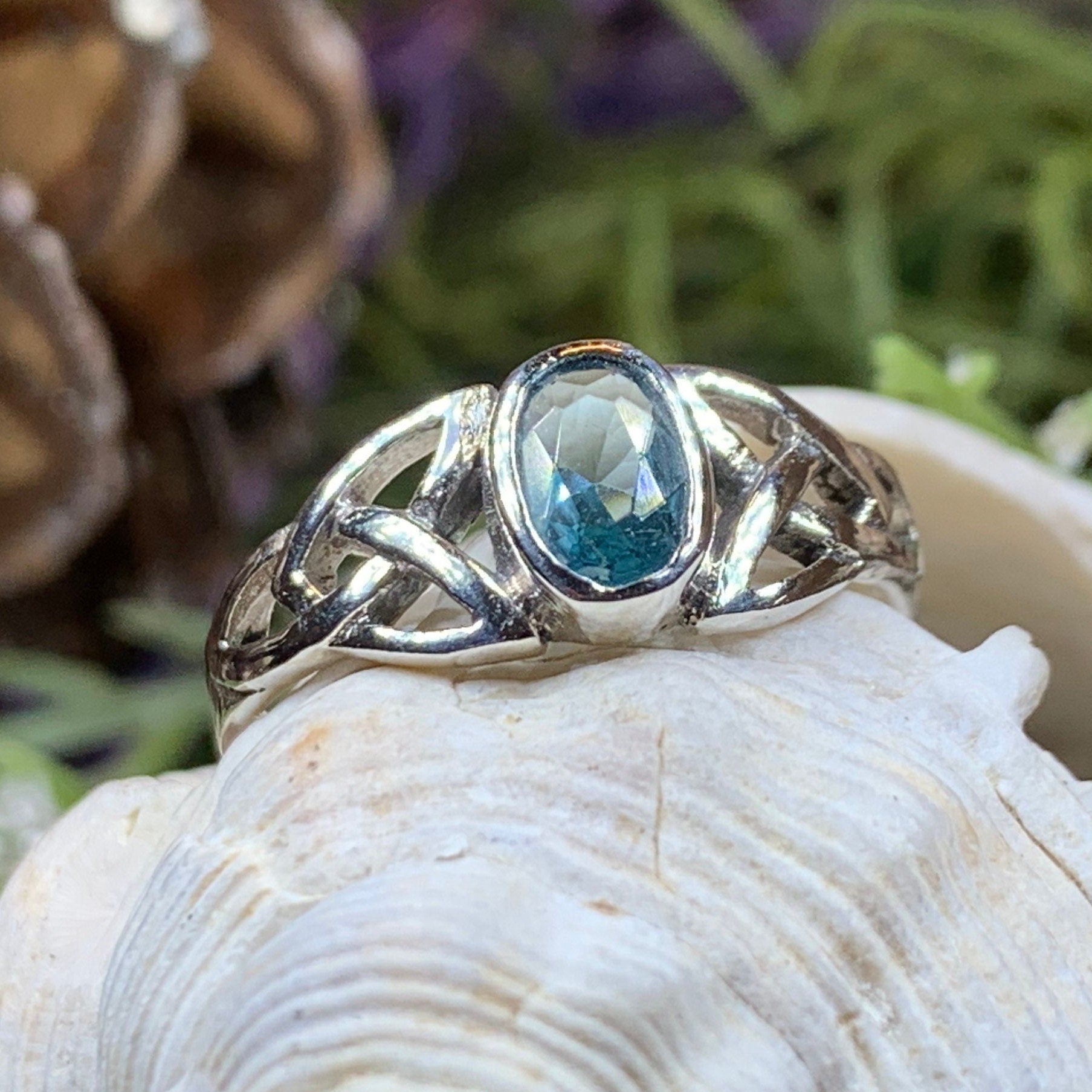 Faelyn Celtic Trinity Knot Ring