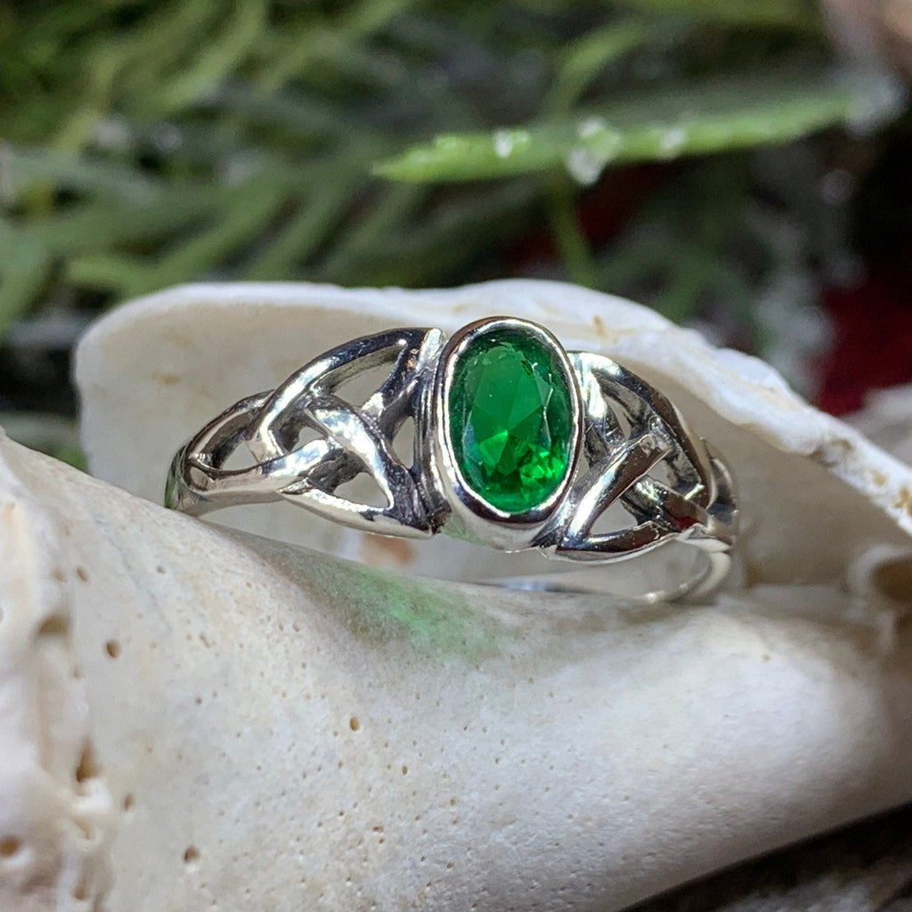Faelyn Celtic Trinity Knot Ring