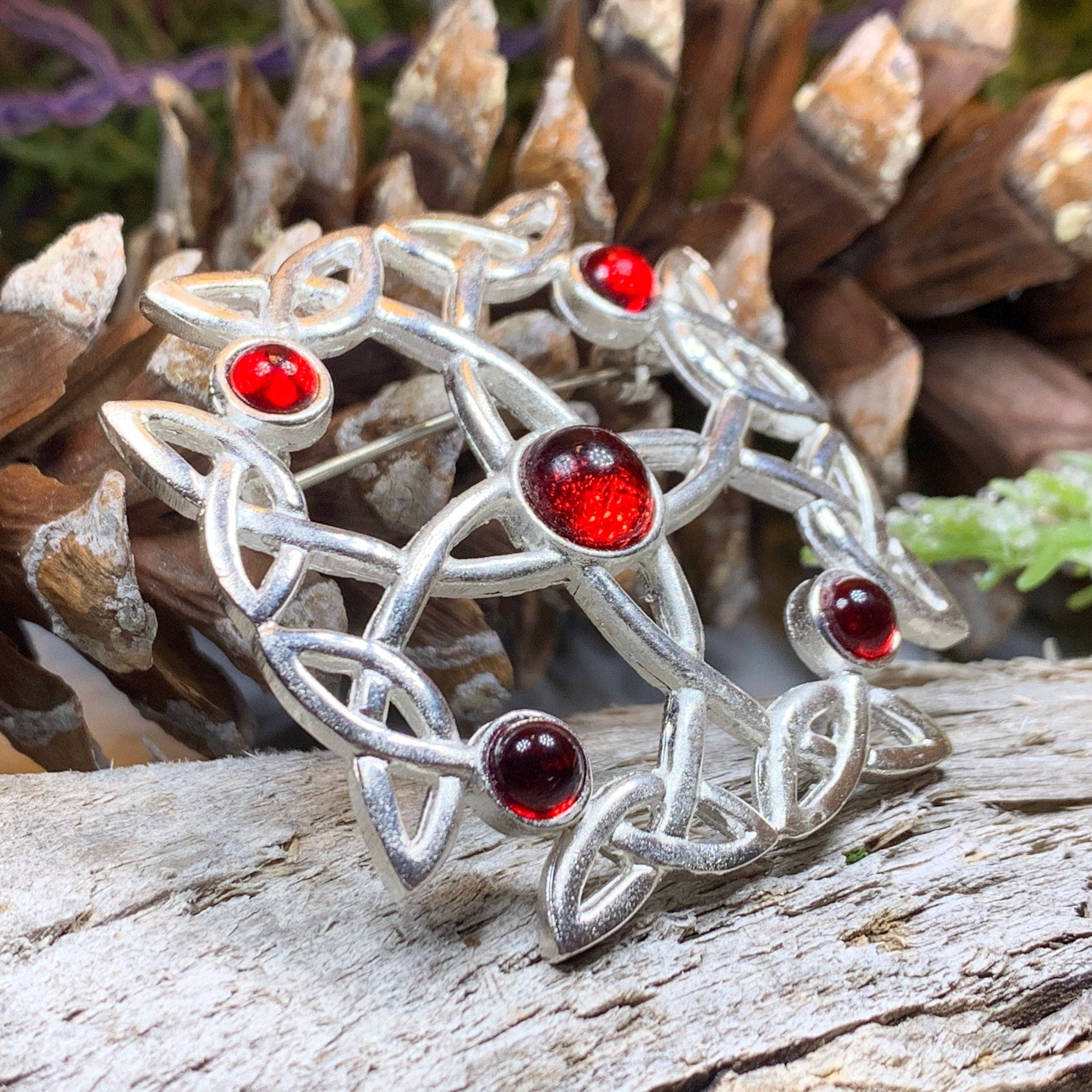 Elri Celtic Brooch
