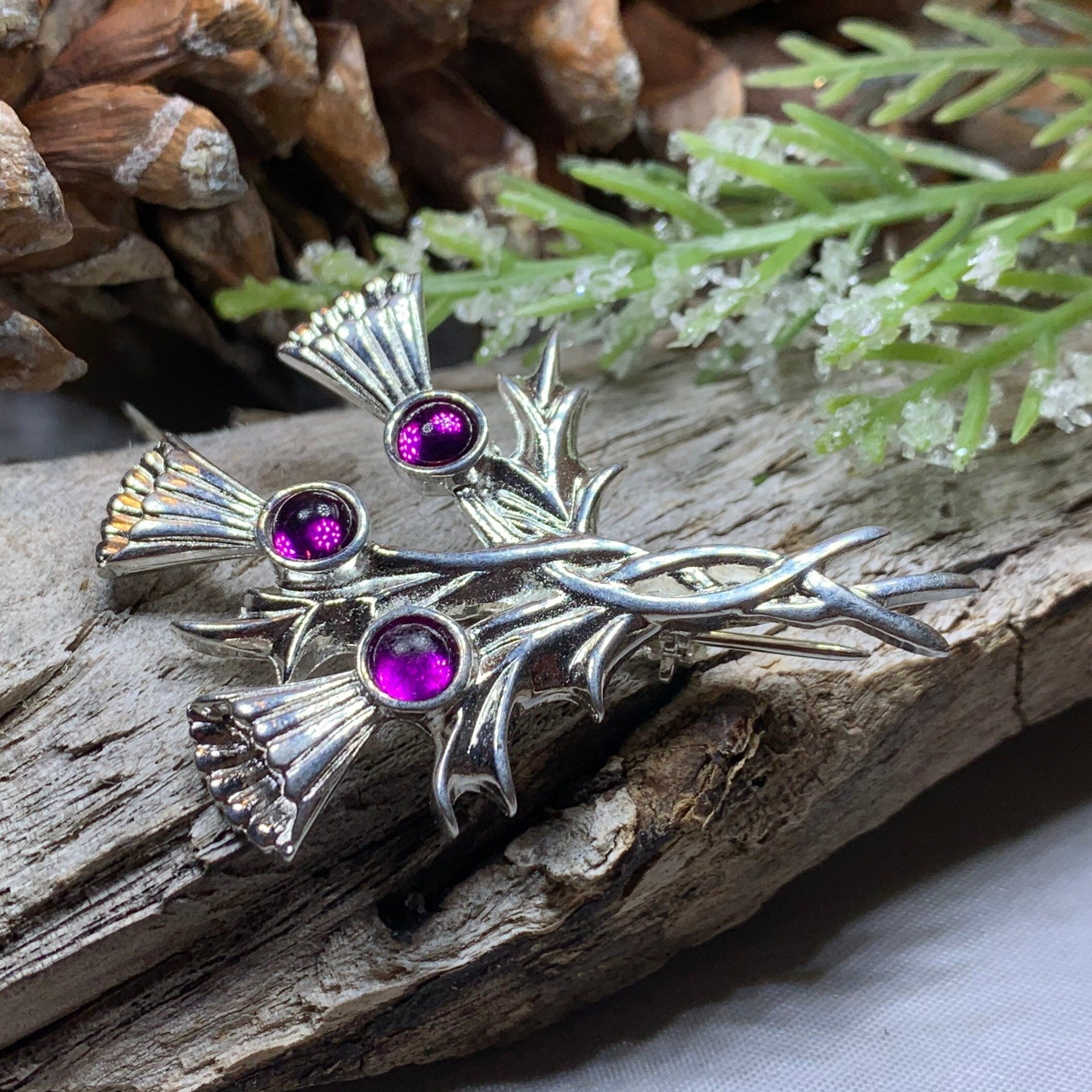 Cwen Thistle Pin
