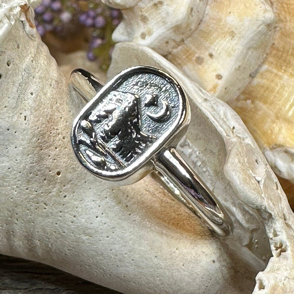 Minimalist Highland Mountain Ring