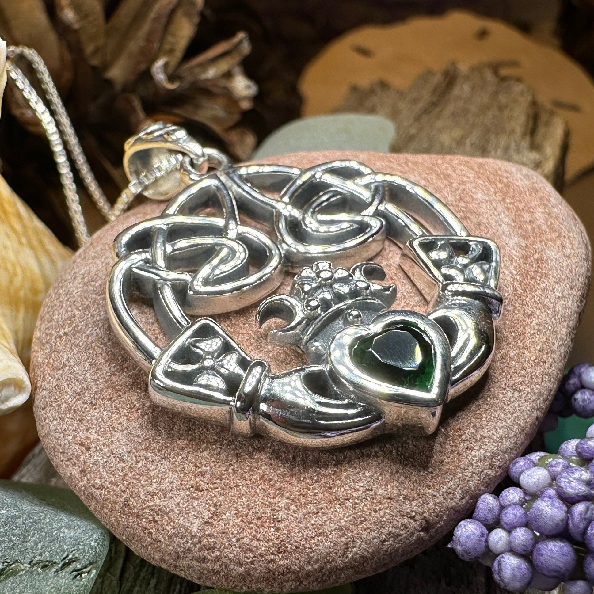Irish Belle Claddagh Necklace in Sterling Silver