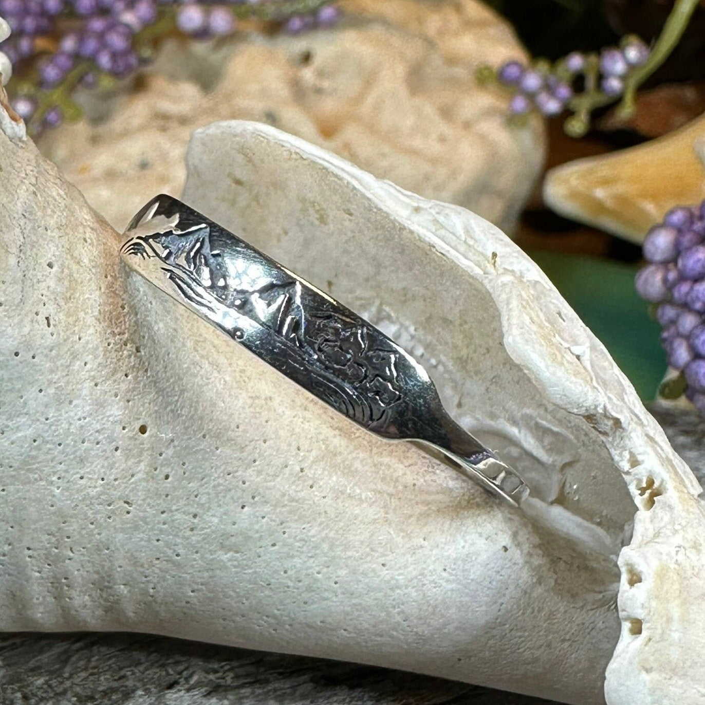 Minimalist Highland Mountain Ring