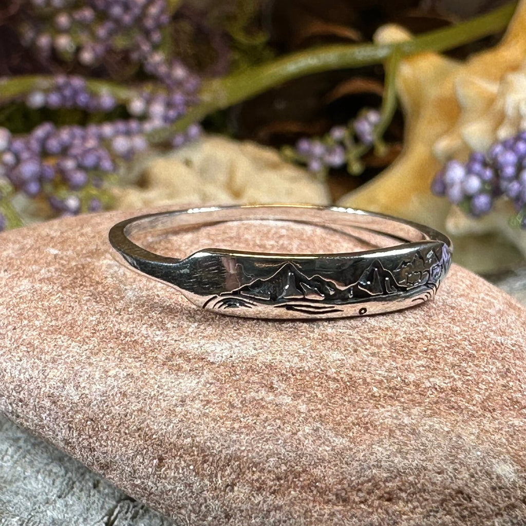 Minimalist Highland Mountain Ring