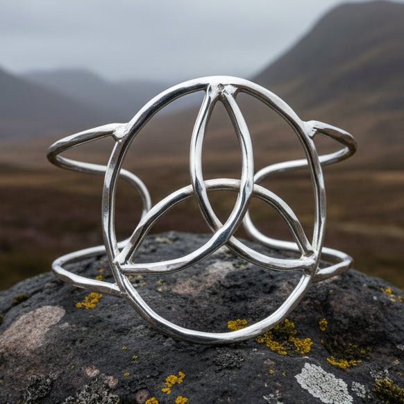Trinity Knot Cage Bracelet