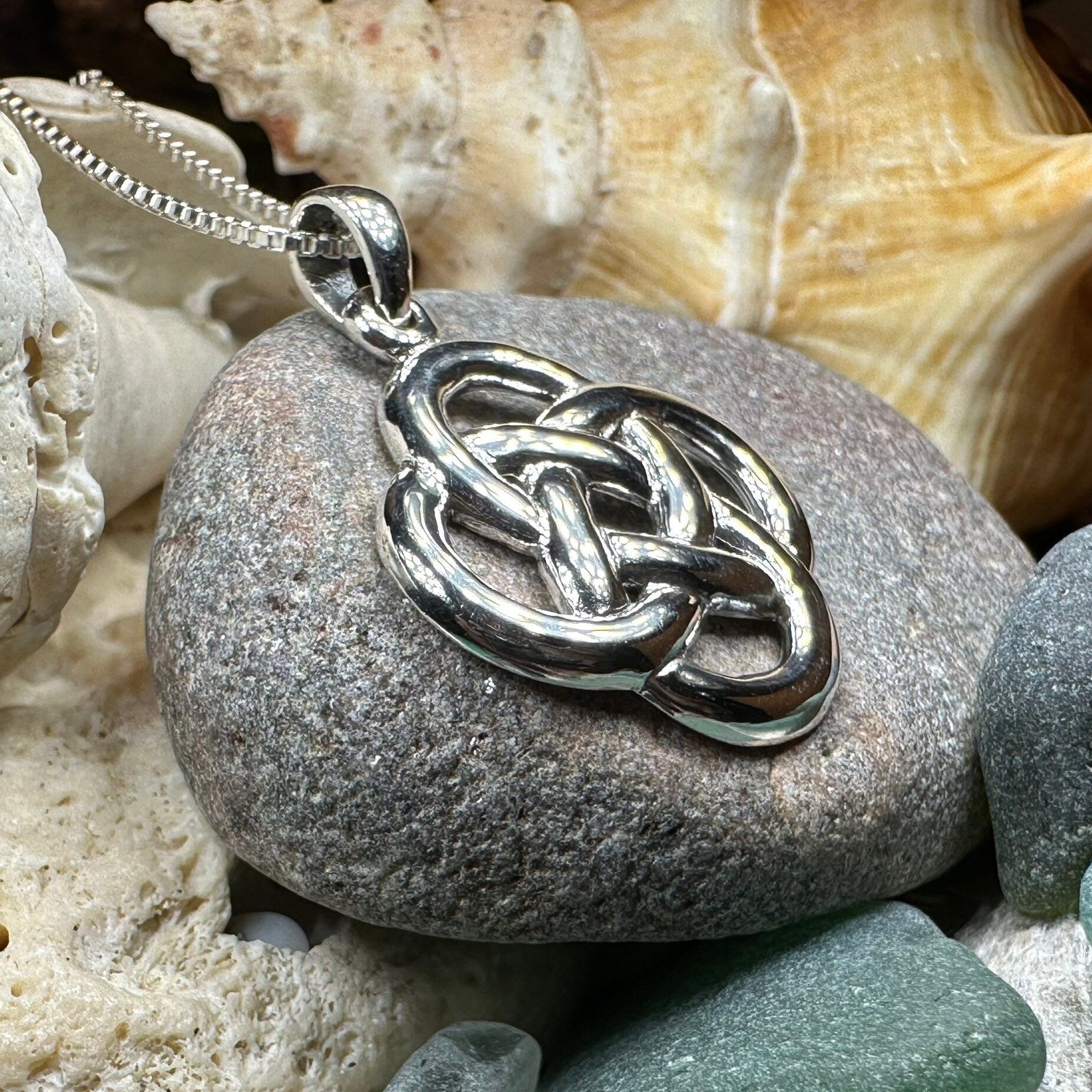 Large Celtic Dara Knot Necklace in Sterling Silver