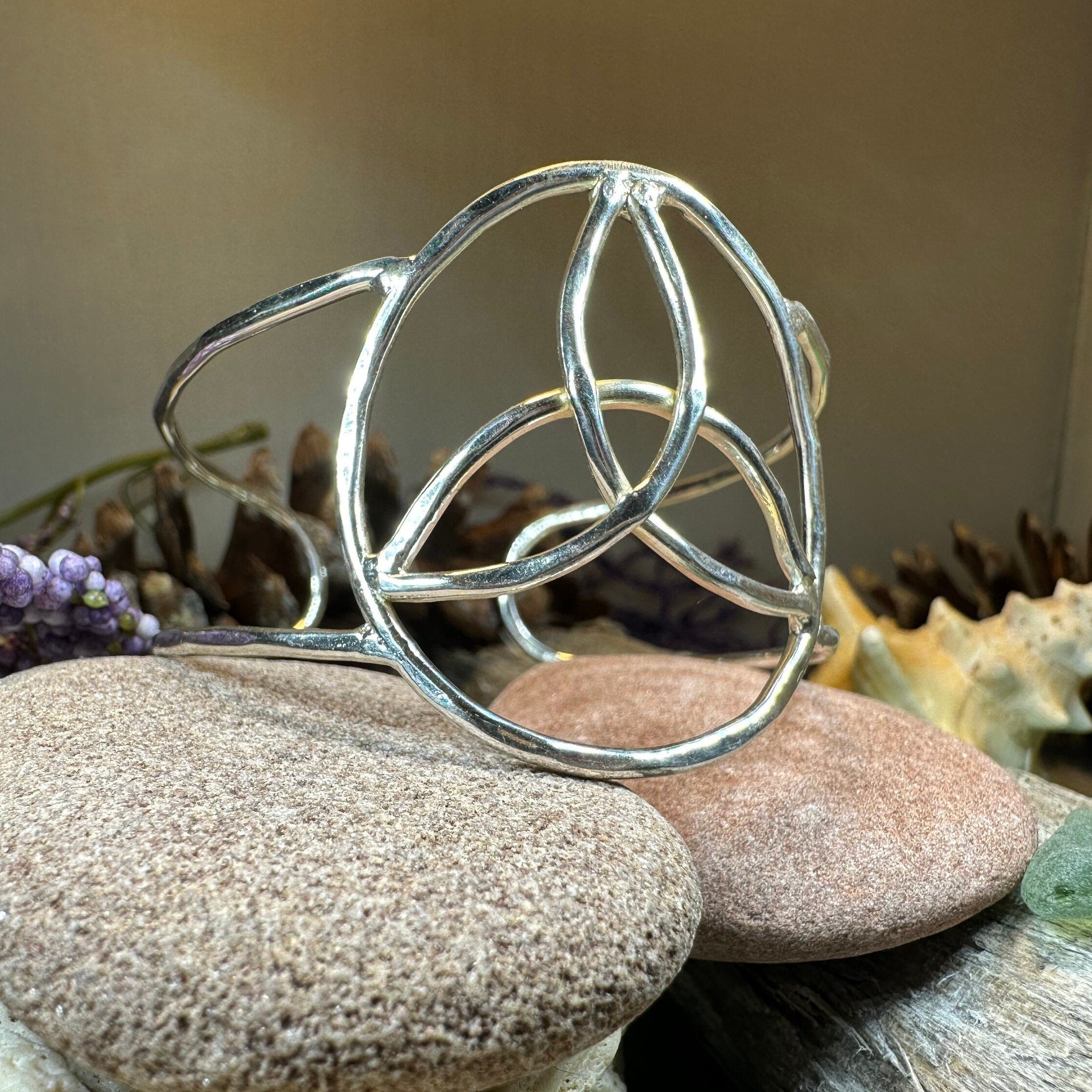 Trinity Knot Cage Bracelet