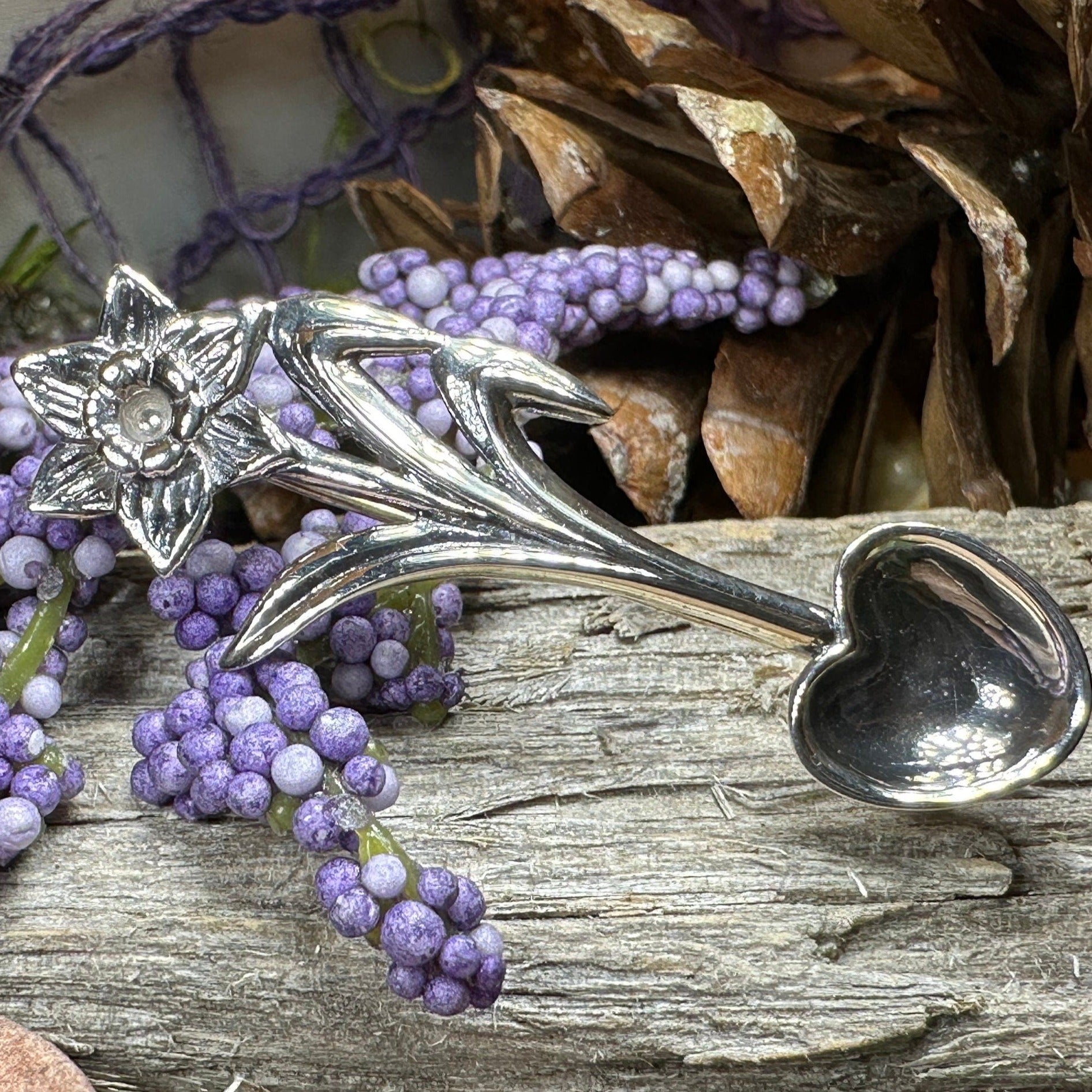 Welsh Daffodil Love Spoon Brooch in Sterling Silver