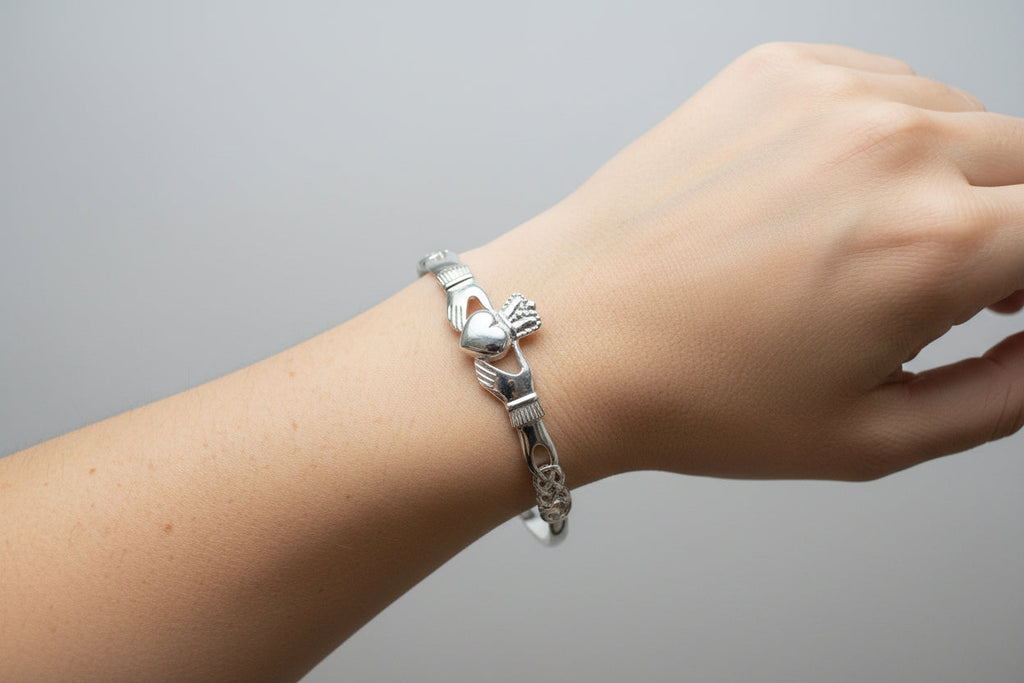 Laune Claddagh Bracelet