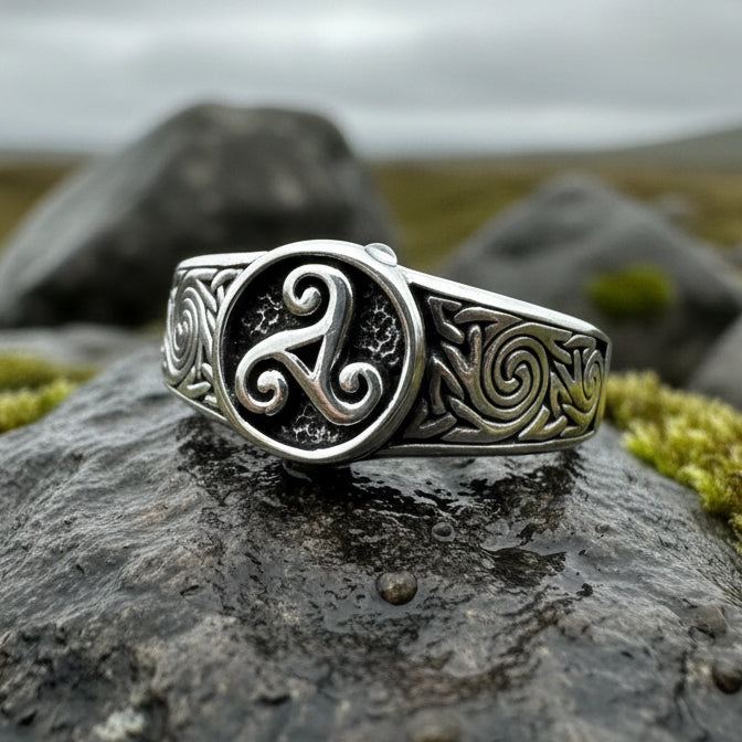 Reeve Celtic Triple Spiral Ring