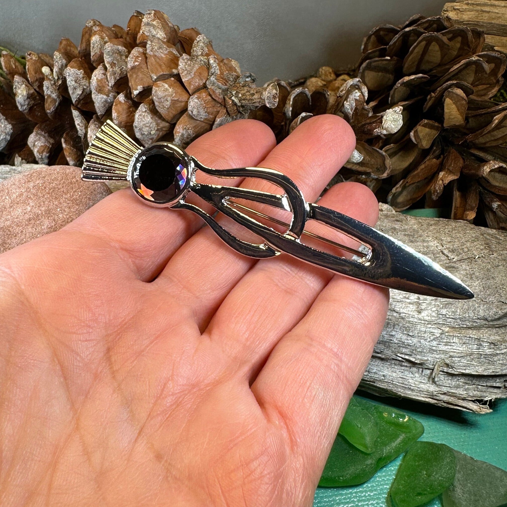 Tollak Thistle Kilt Pin with Crystal