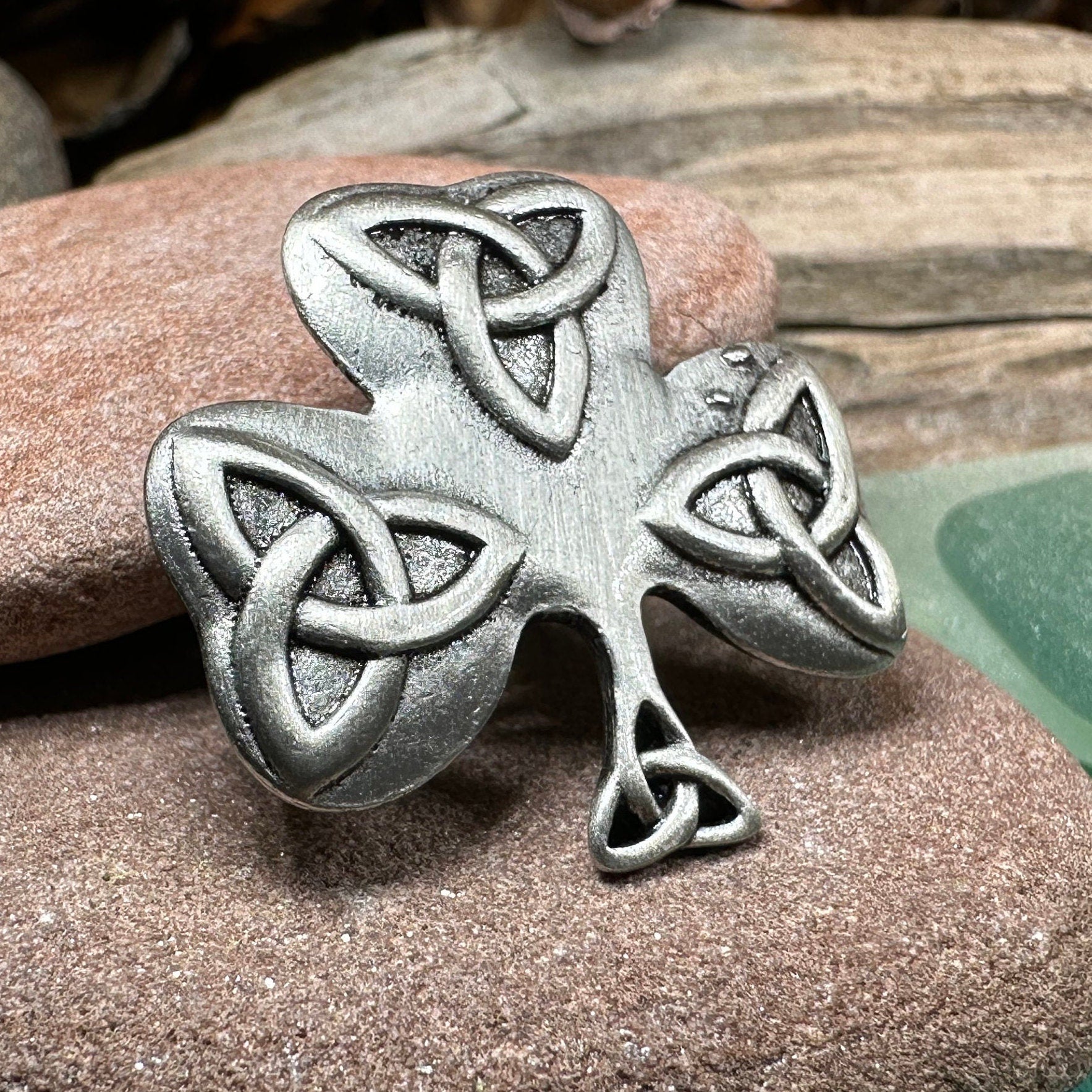 Trinity Knot Shamrock Brooch in Pewter