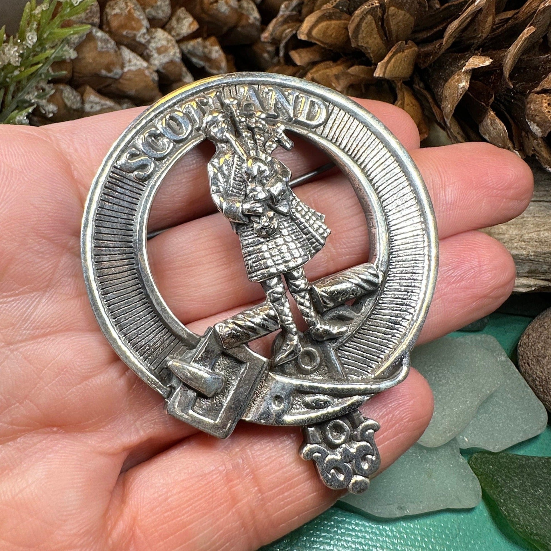 Bagpiper Scotland Brooch - Handmade in Scotland