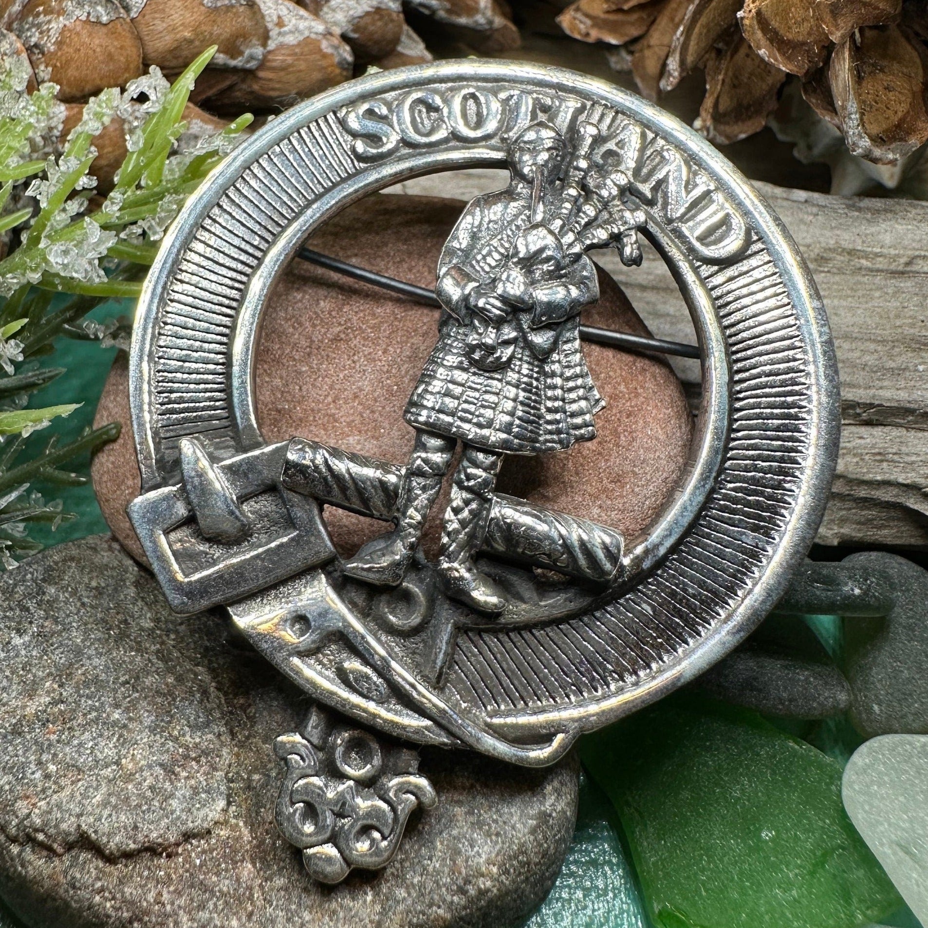 Bagpiper Scotland Brooch - Handmade in Scotland