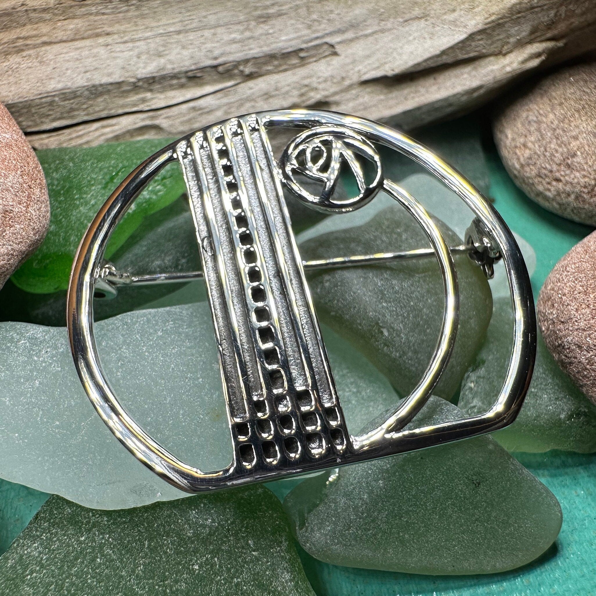 Myra Scottish Mackintosh Rose Brooch in Sterling Silver