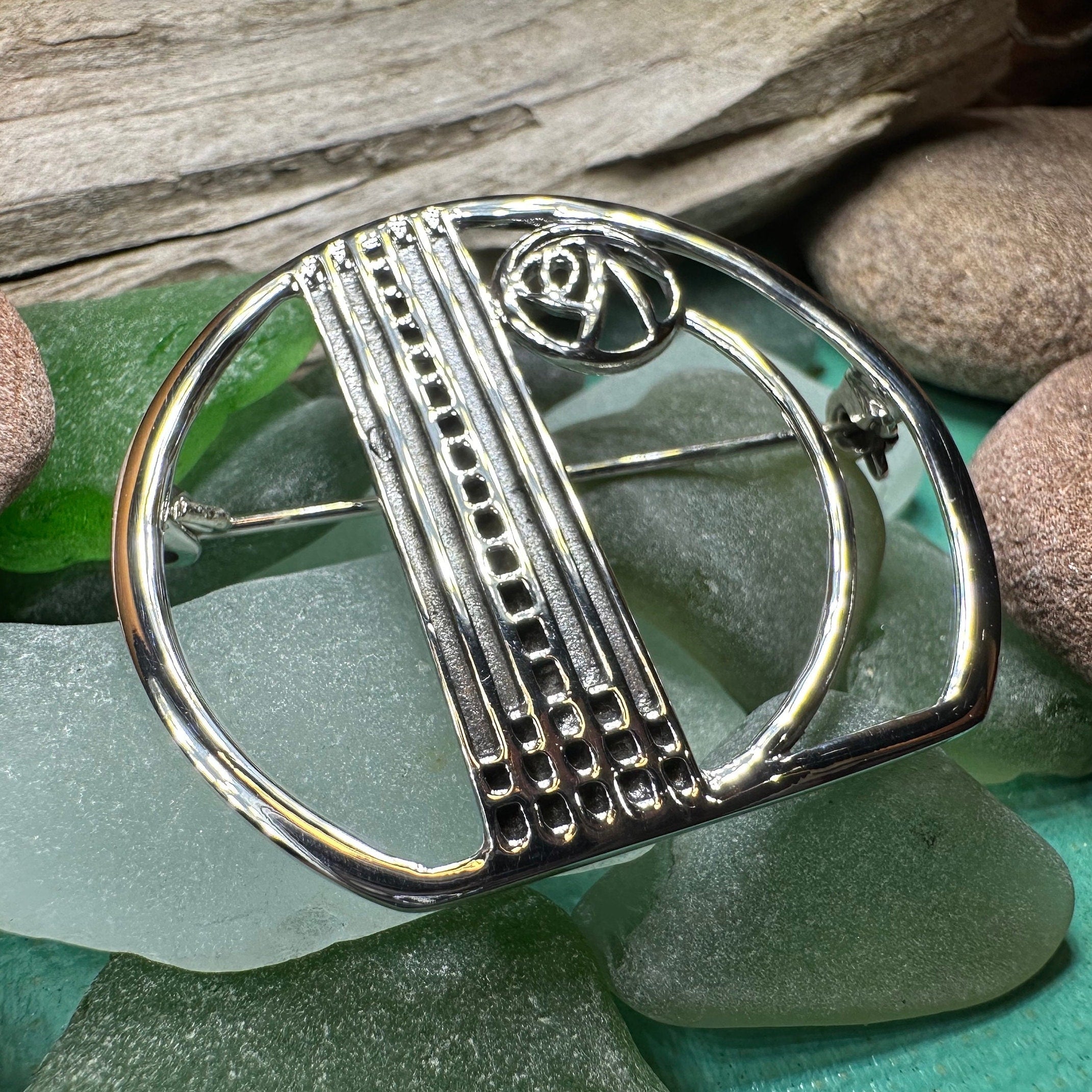 Myra Scottish Mackintosh Rose Brooch in Sterling Silver
