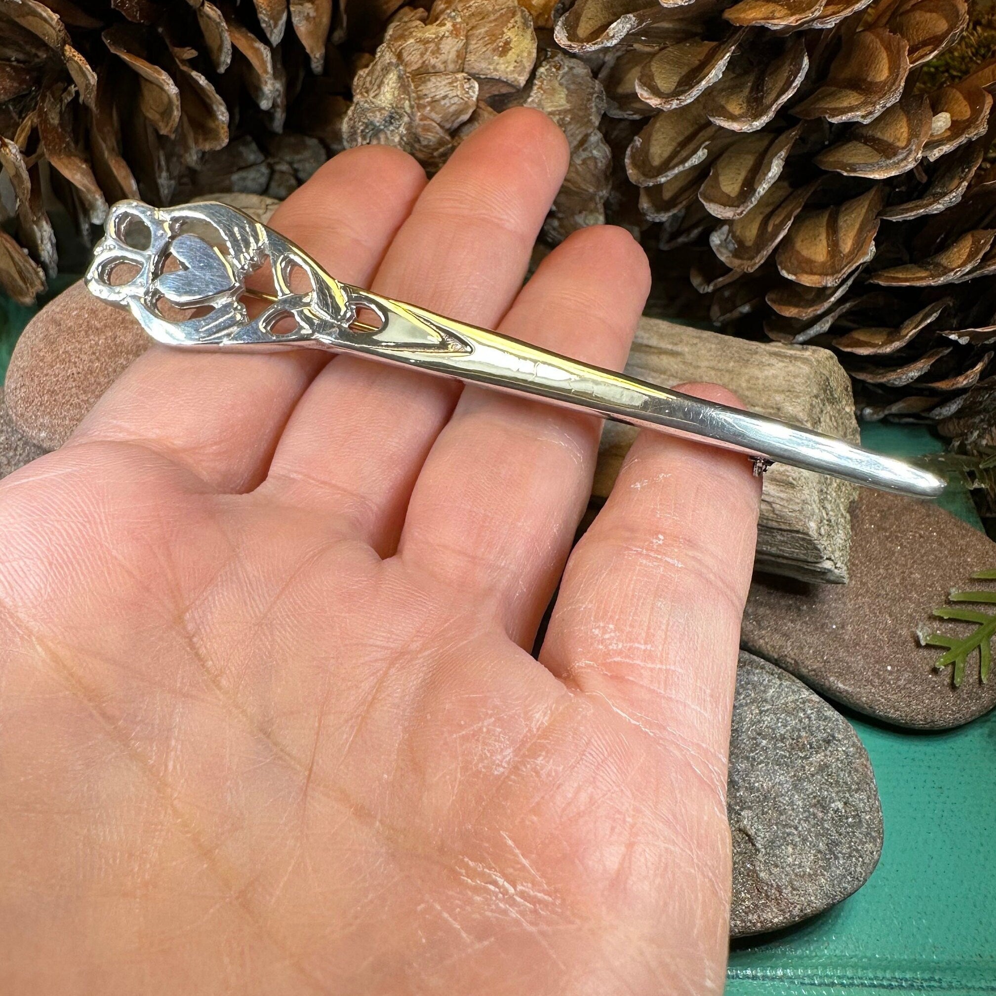 Elegant Irish Claddagh Kilt Pin