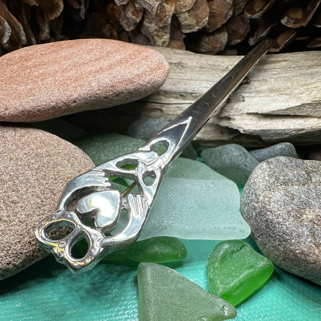 Elegant Irish Claddagh Kilt Pin