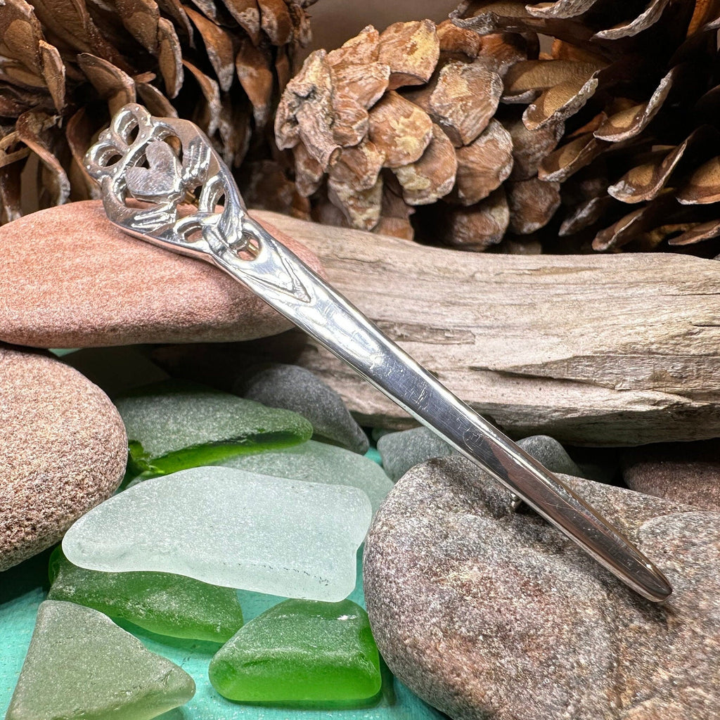 Elegant Irish Claddagh Kilt Pin