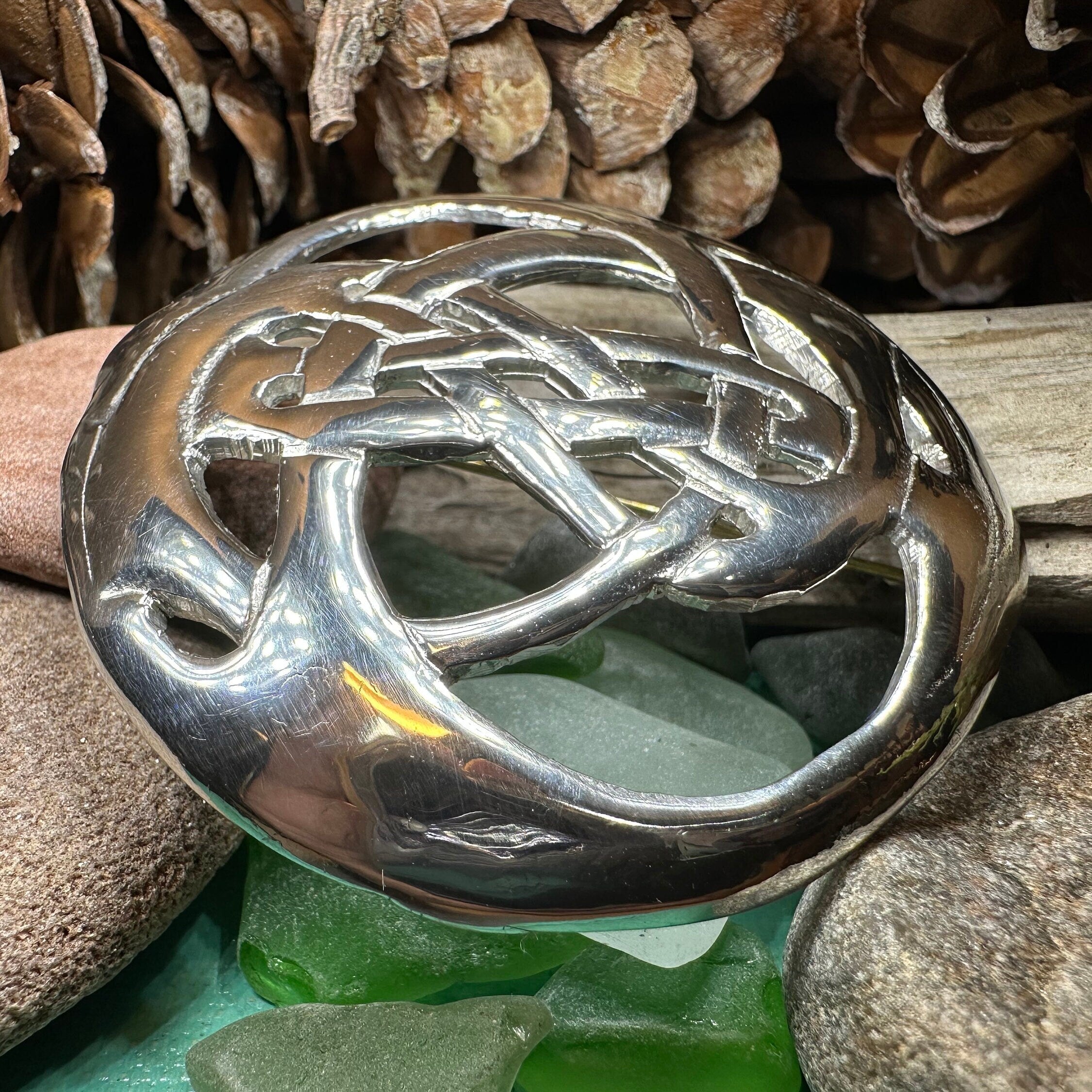 Amity Celtic Knot Tartan Brooch - Handmade in Scotland