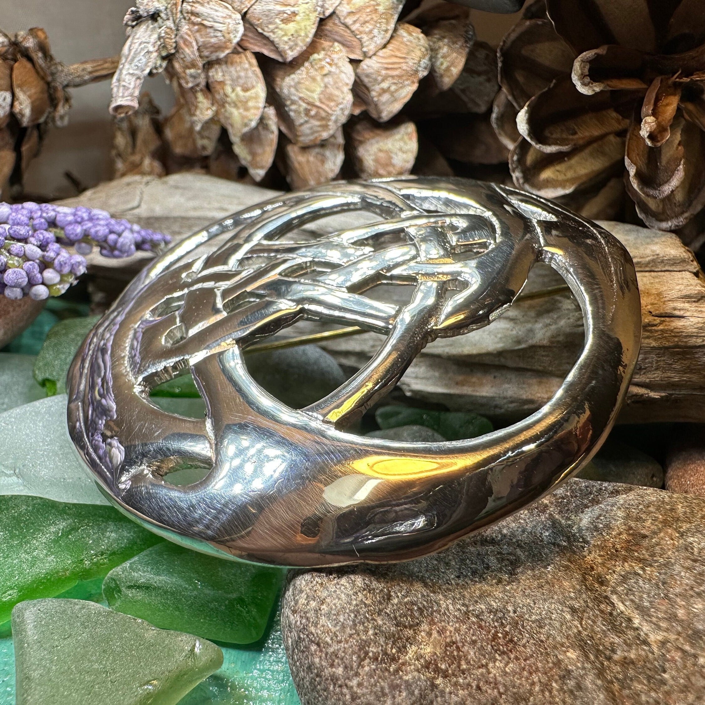 Amity Celtic Knot Tartan Brooch - Handmade in Scotland