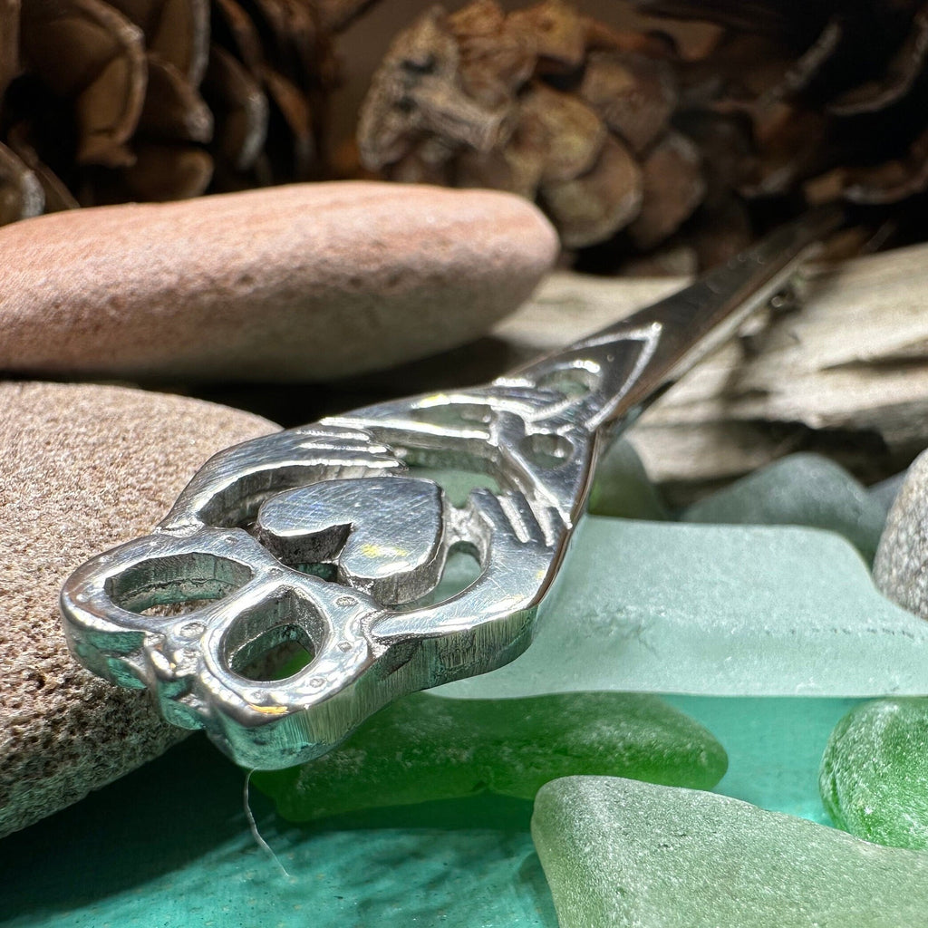 Elegant Irish Claddagh Kilt Pin