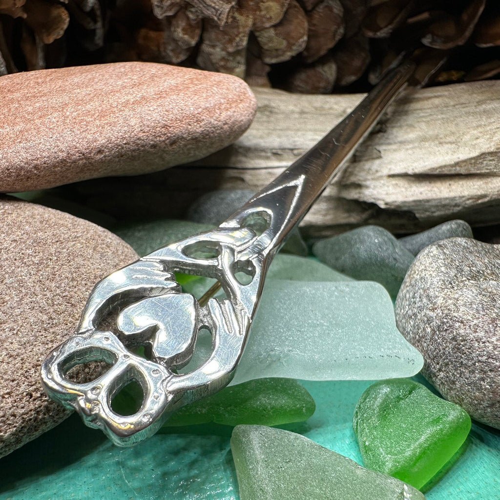 Elegant Irish Claddagh Kilt Pin