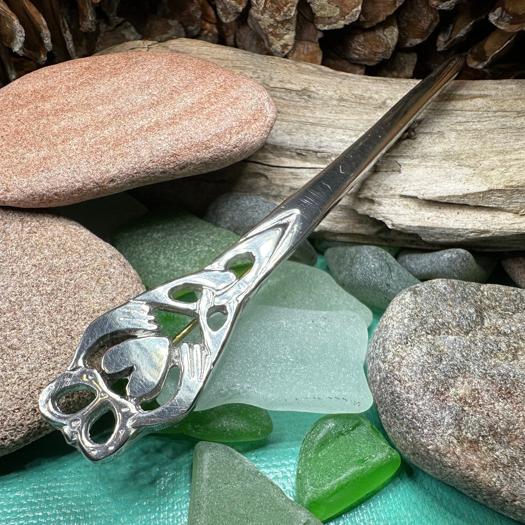 Elegant Irish Claddagh Kilt Pin