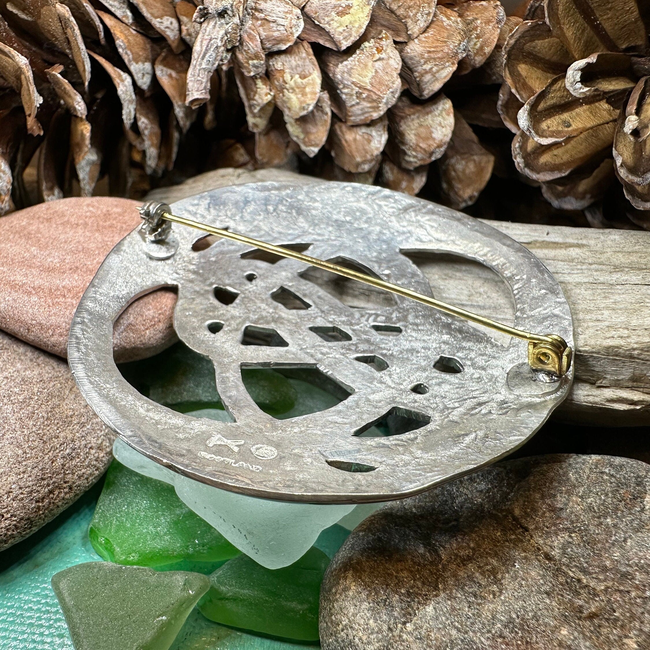Amity Celtic Knot Tartan Brooch - Handmade in Scotland