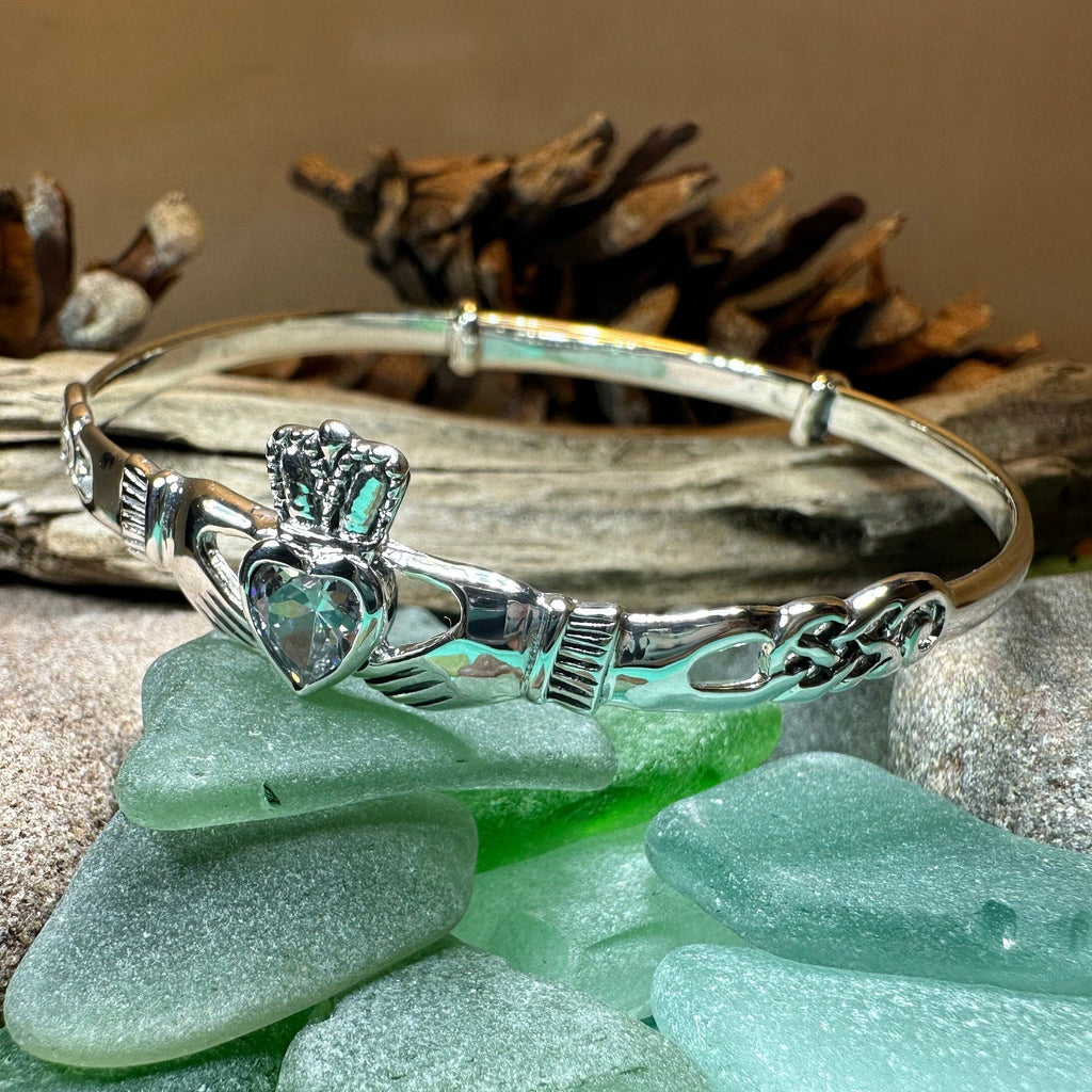 Knotwork Claddagh Bangle Bracelet in Sterling Silver