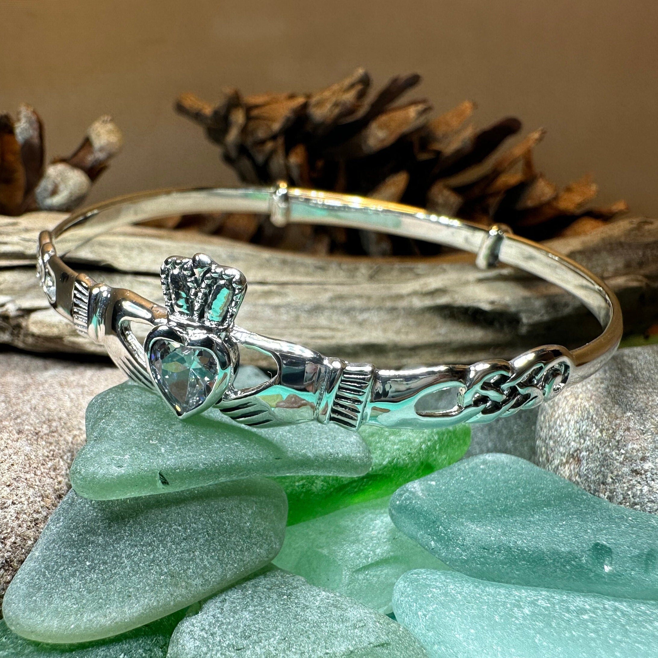 Knotwork Claddagh Bangle Bracelet in Sterling Silver
