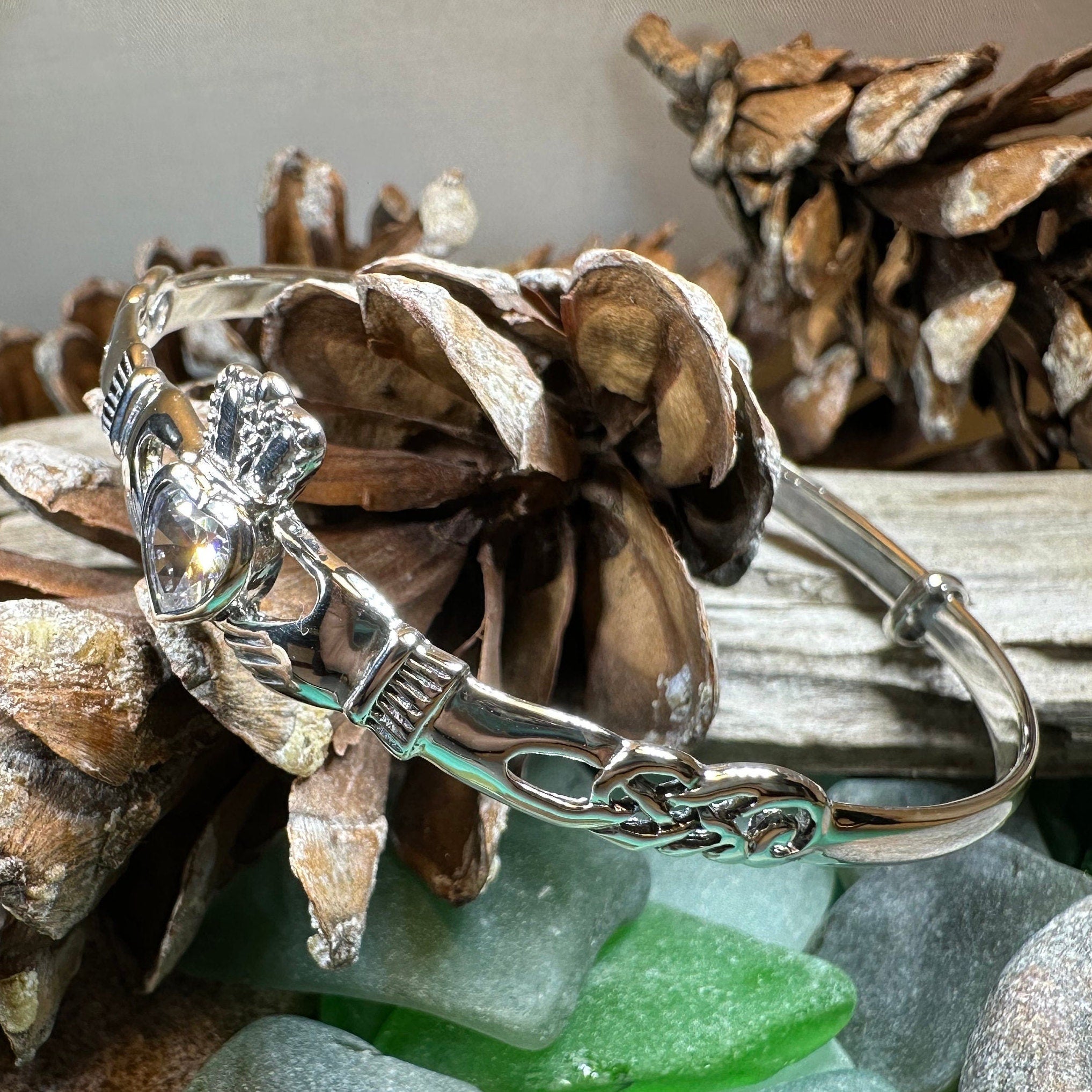 Knotwork Claddagh Bangle Bracelet in Sterling Silver