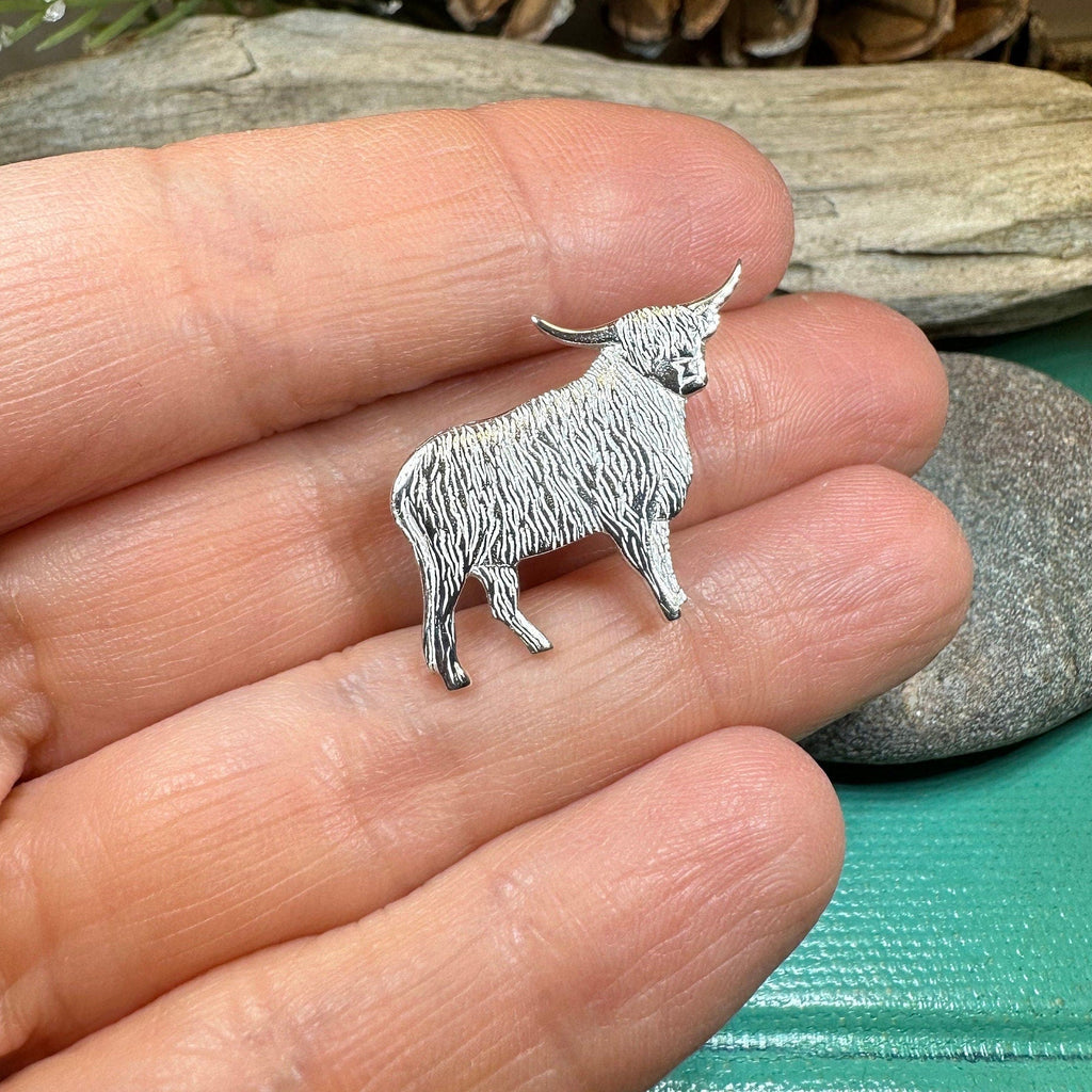 Realistic Highland Cow Brooch - Handmade in Scotland