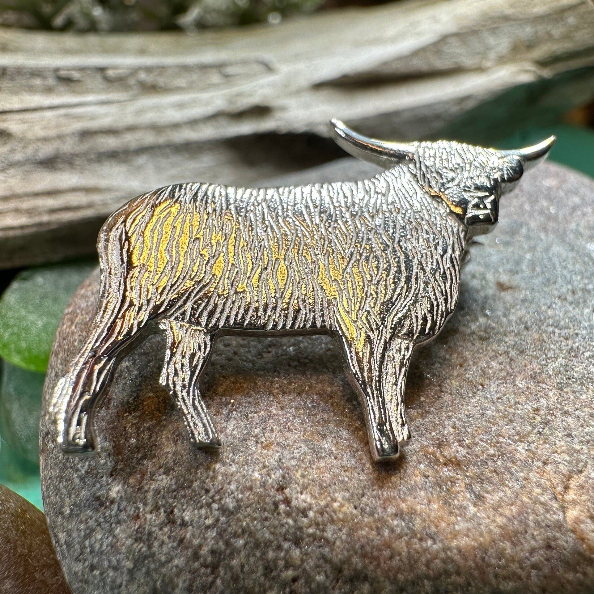 Realistic Highland Cow Brooch - Handmade in Scotland