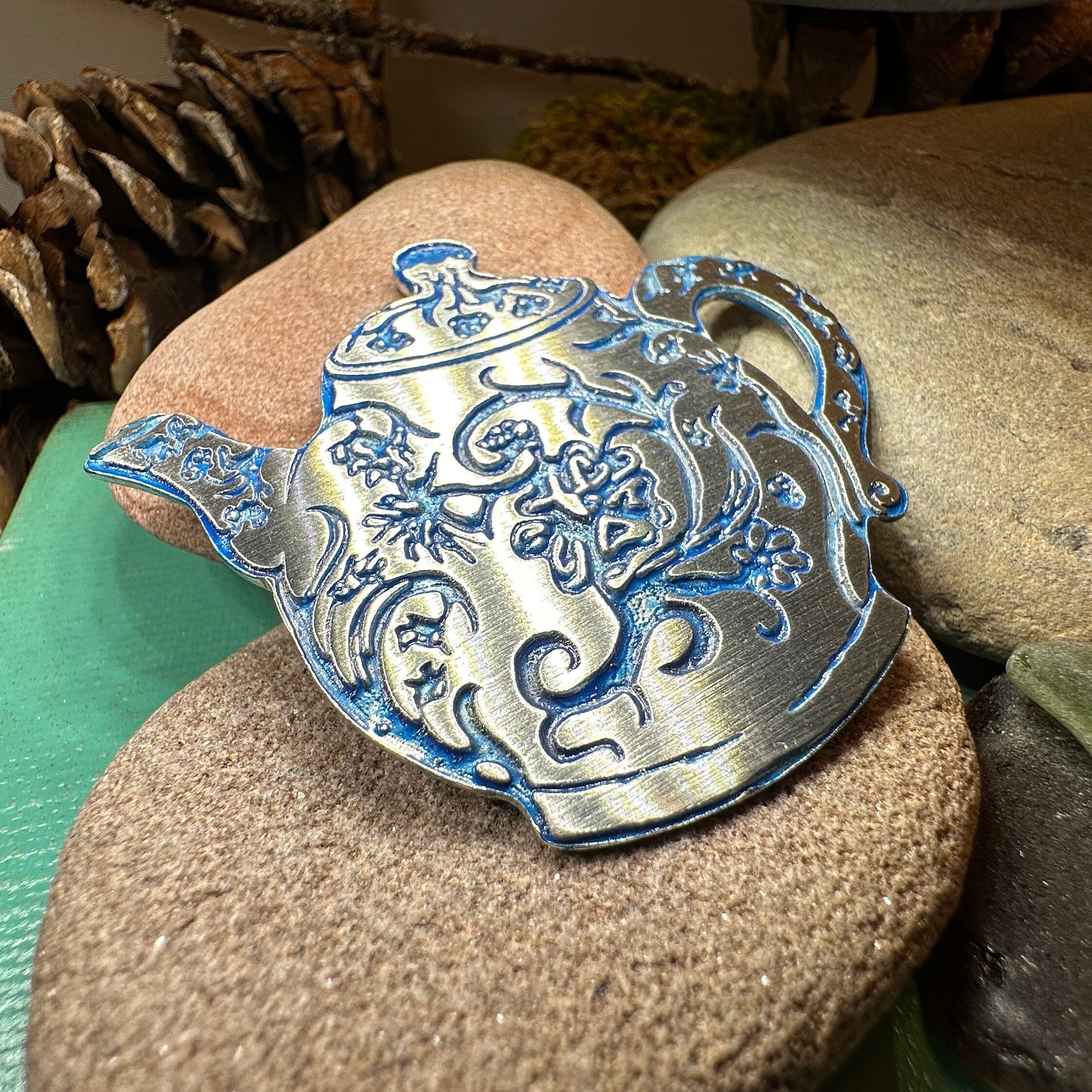 Handmade Old Fashioned Teapot Brooch for Women