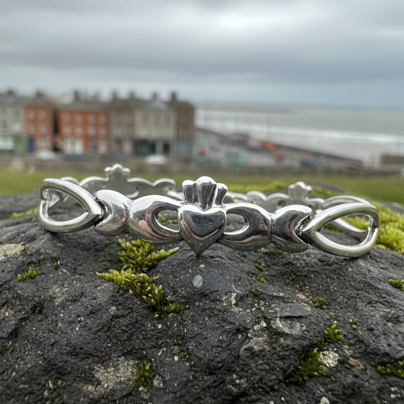 Elegant Irish Claddagh Bracelet