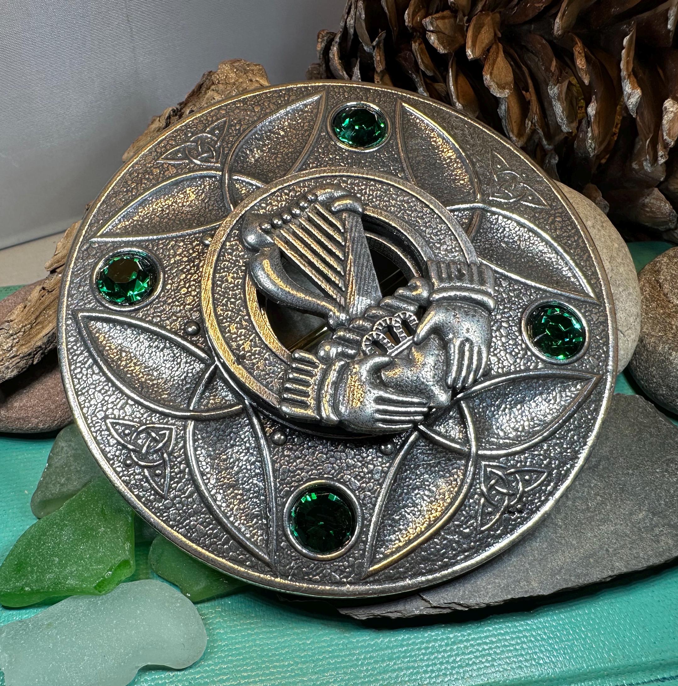 Large Irish Trinity Claddagh Plaid Pin