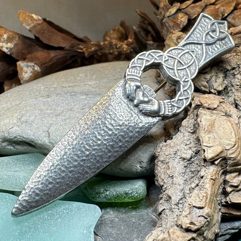 Irish Claddagh & Trinity Knot Kilt Pin